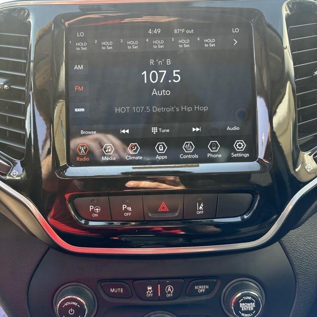 used 2021 Jeep Cherokee car, priced at $24,356