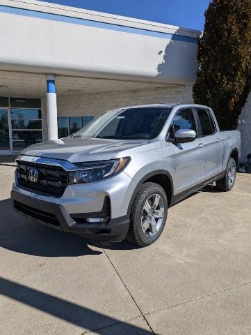 new 2025 Honda Ridgeline car, priced at $43,875