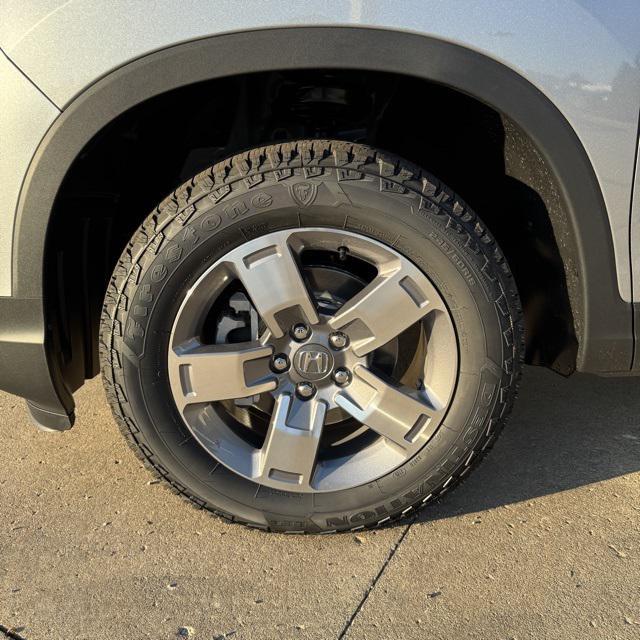 new 2025 Honda Ridgeline car, priced at $44,475