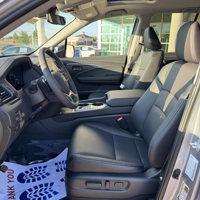 new 2025 Honda Ridgeline car, priced at $44,475
