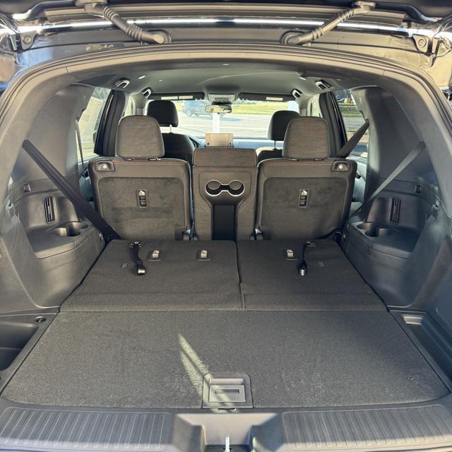 new 2025 Honda Pilot car, priced at $43,295