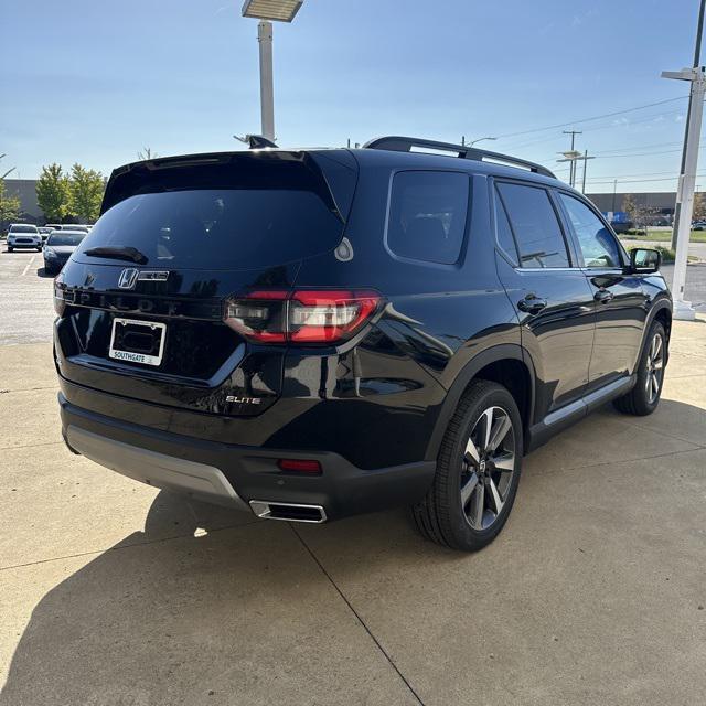 new 2025 Honda Pilot car, priced at $51,975