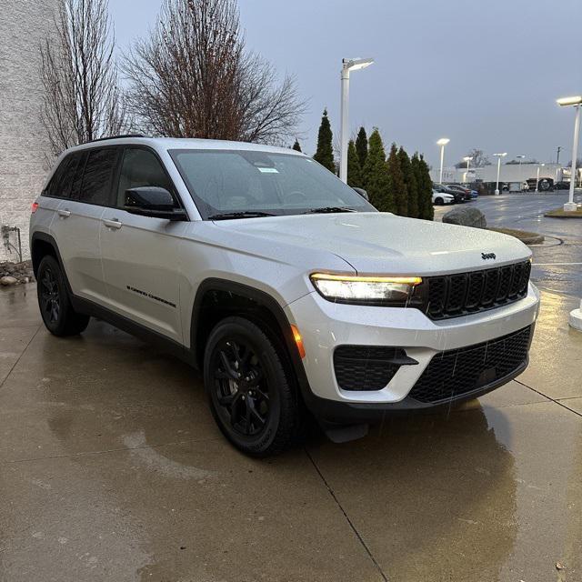 used 2024 Jeep Grand Cherokee car, priced at $37,840