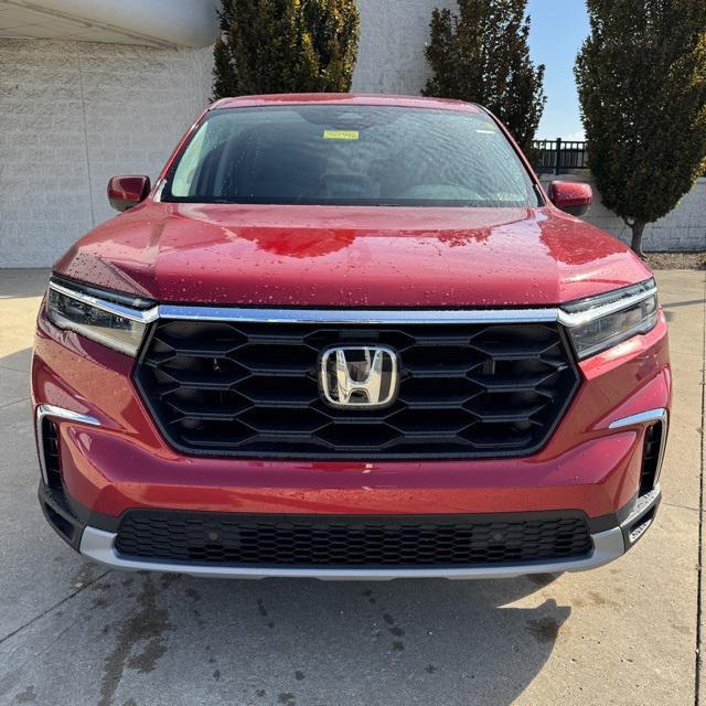 new 2025 Honda Pilot car, priced at $47,050