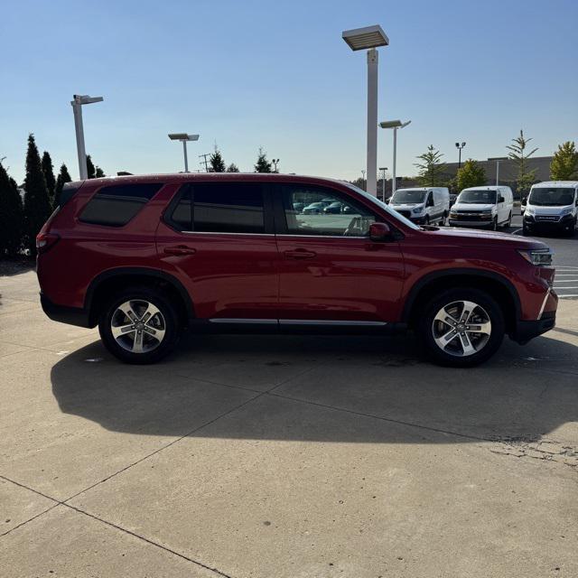 new 2025 Honda Pilot car, priced at $47,050