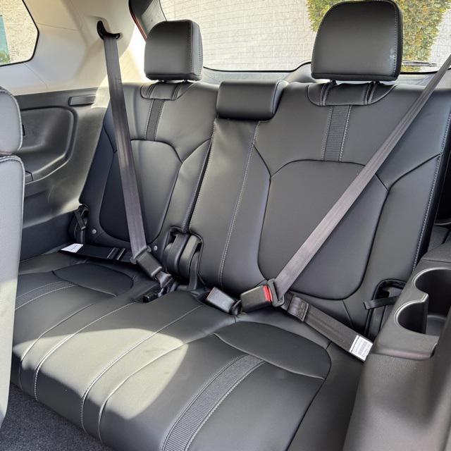new 2025 Honda Pilot car, priced at $47,050