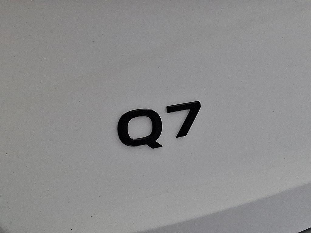new 2026 Audi Q7 car, priced at $78,445