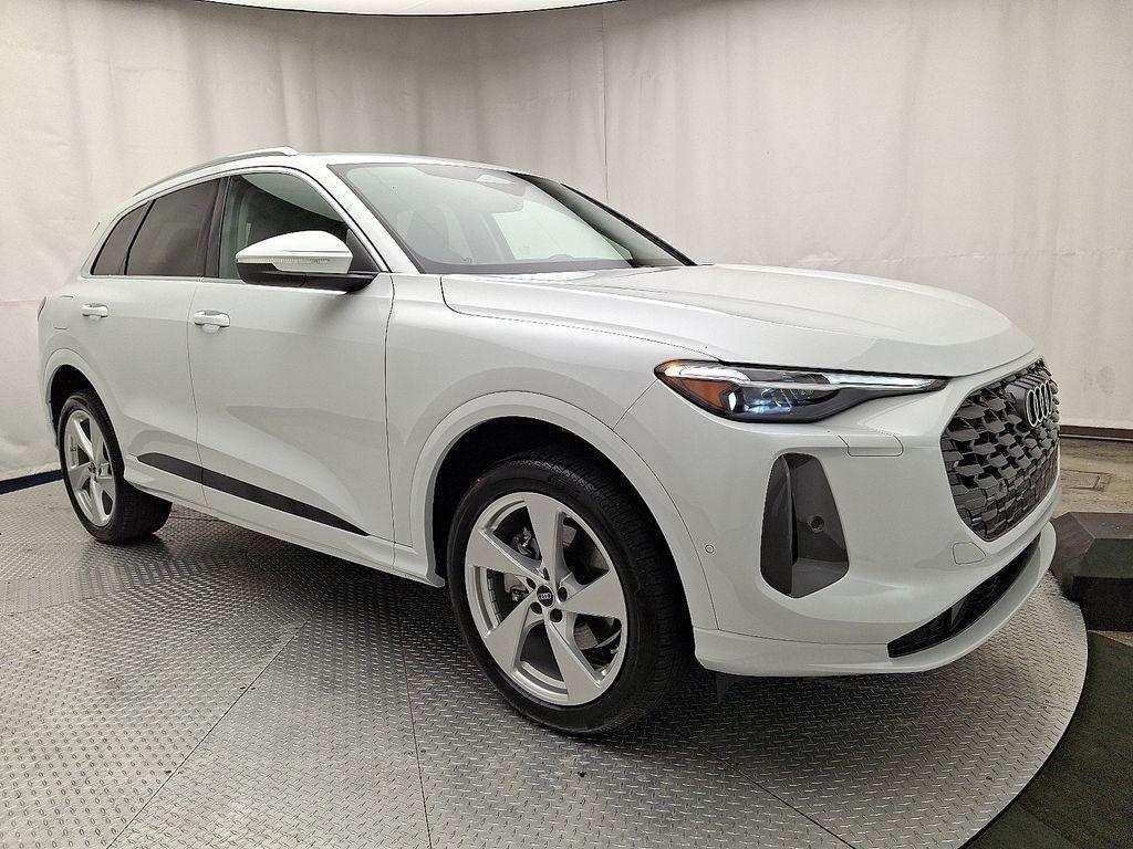 new 2025 Audi Q5 car, priced at $61,390