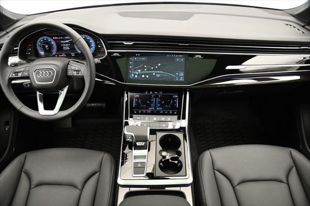 new 2025 Audi Q7 car, priced at $77,735