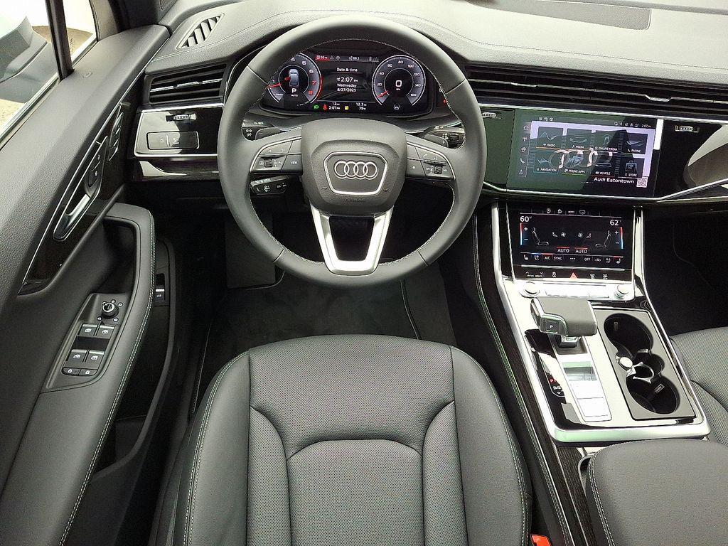 new 2025 Audi Q7 car, priced at $76,480