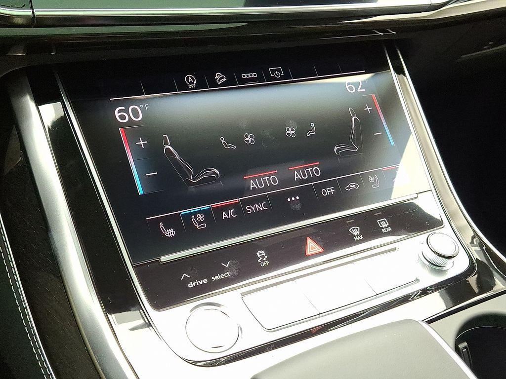new 2025 Audi Q7 car, priced at $76,480