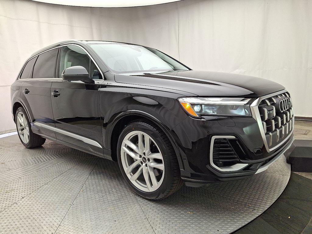 new 2025 Audi Q7 car, priced at $76,990