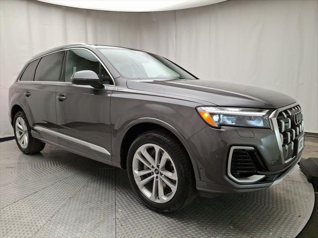 new 2025 Audi Q7 car, priced at $72,145
