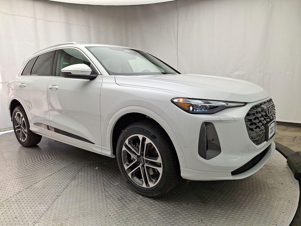 new 2025 Audi Q5 car, priced at $59,260