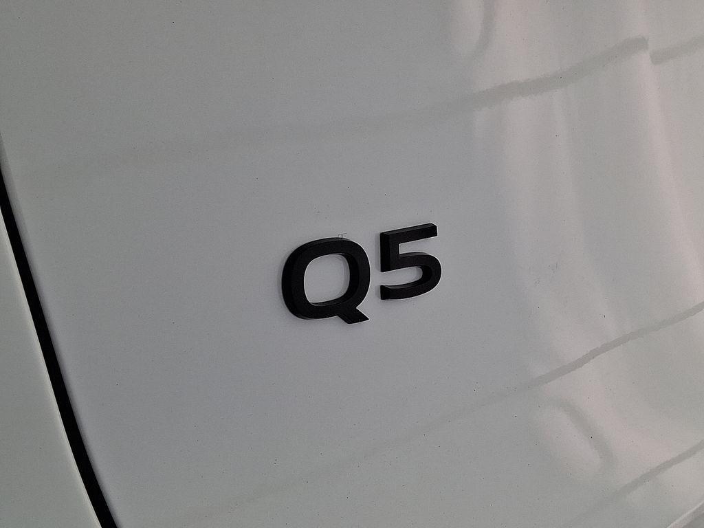 new 2025 Audi Q5 car, priced at $59,260