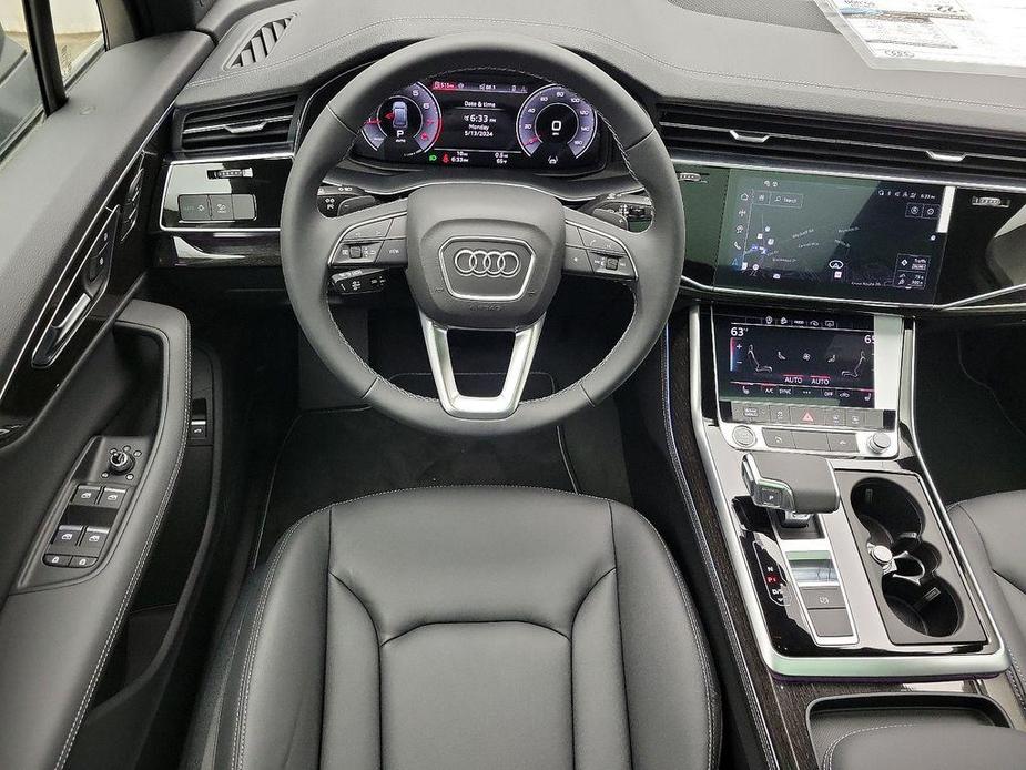 new 2025 Audi Q7 car, priced at $70,200