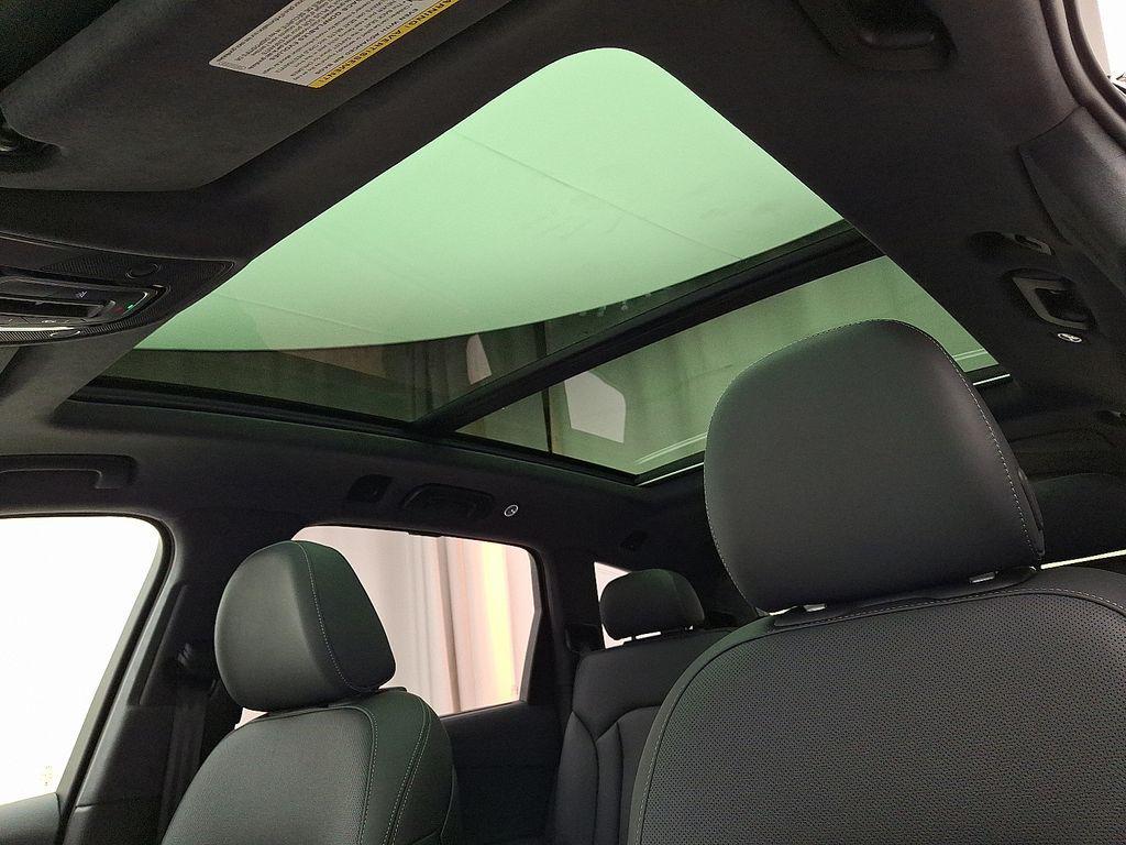 new 2026 Audi Q7 car, priced at $85,695