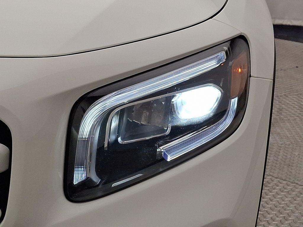 used 2022 Mercedes-Benz GLB 250 car, priced at $25,825