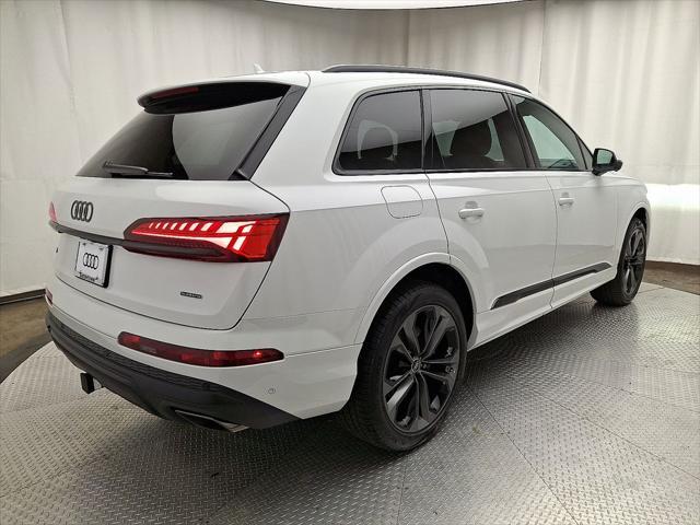 new 2025 Audi Q7 car, priced at $76,090