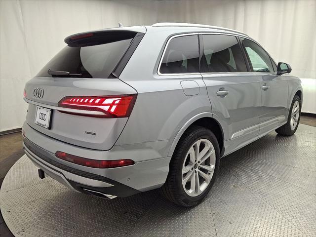 new 2025 Audi Q7 car, priced at $72,290
