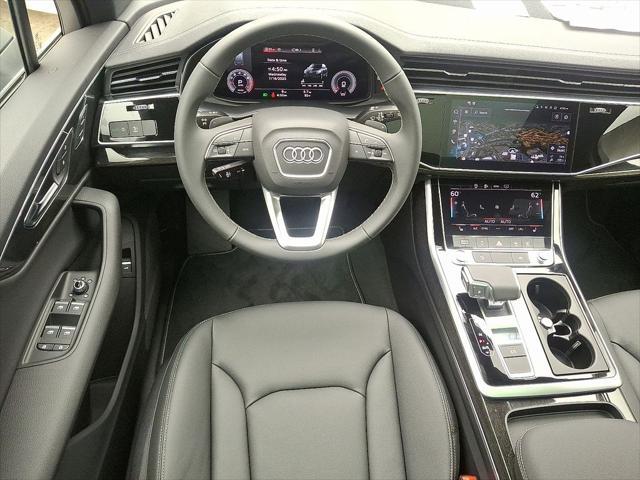 new 2025 Audi Q7 car, priced at $72,290