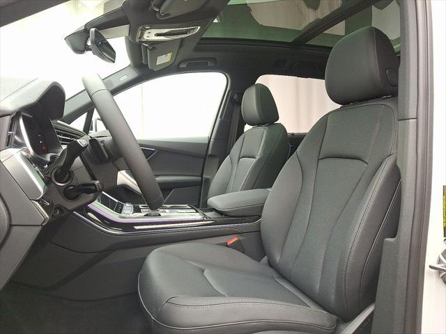 new 2025 Audi Q7 car, priced at $77,805