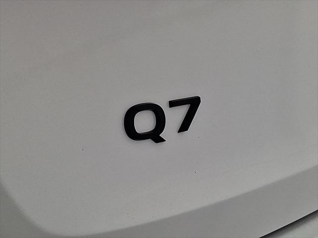 new 2025 Audi Q7 car, priced at $77,805
