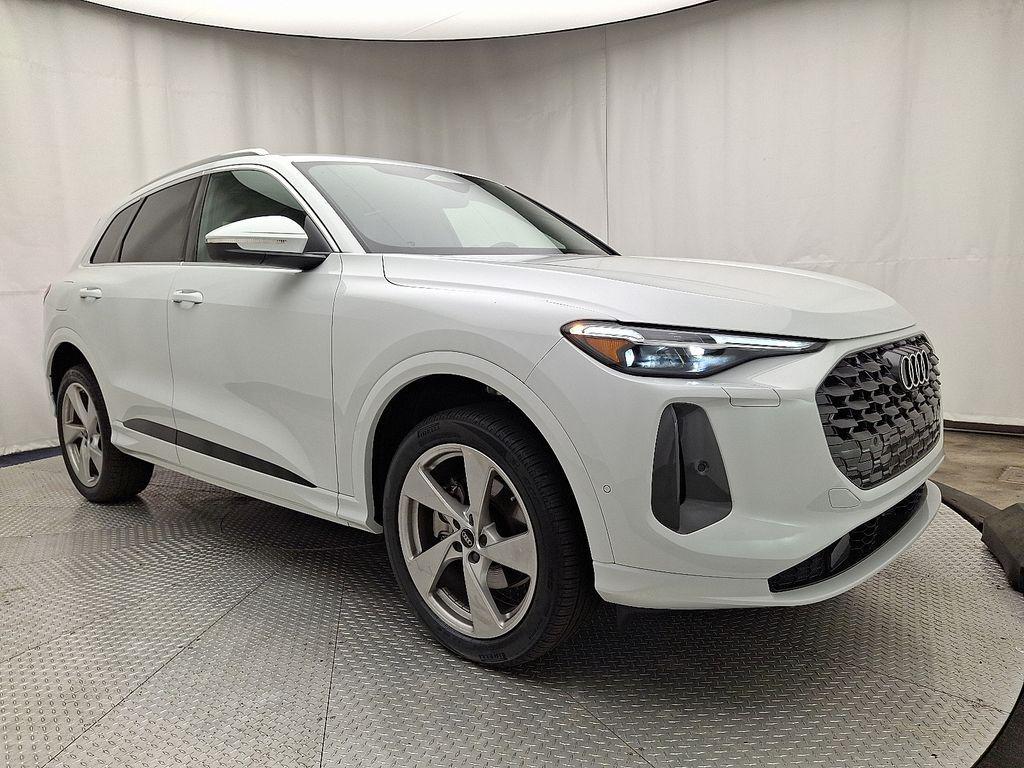 new 2025 Audi Q5 car, priced at $61,105
