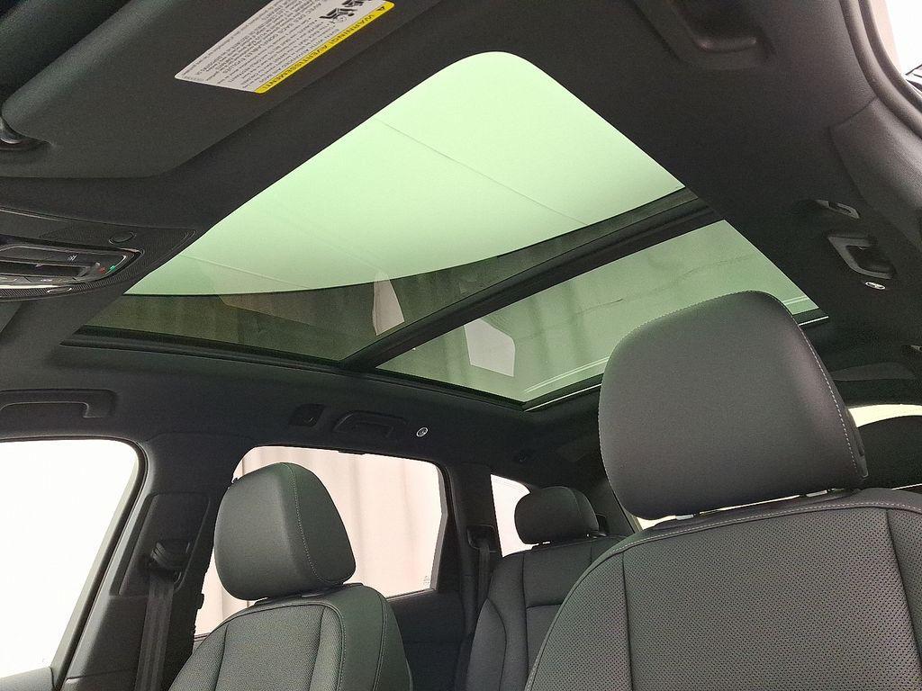 new 2026 Audi Q7 car, priced at $78,295