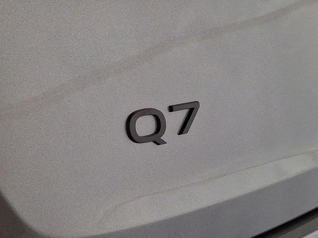 new 2026 Audi Q7 car, priced at $78,295