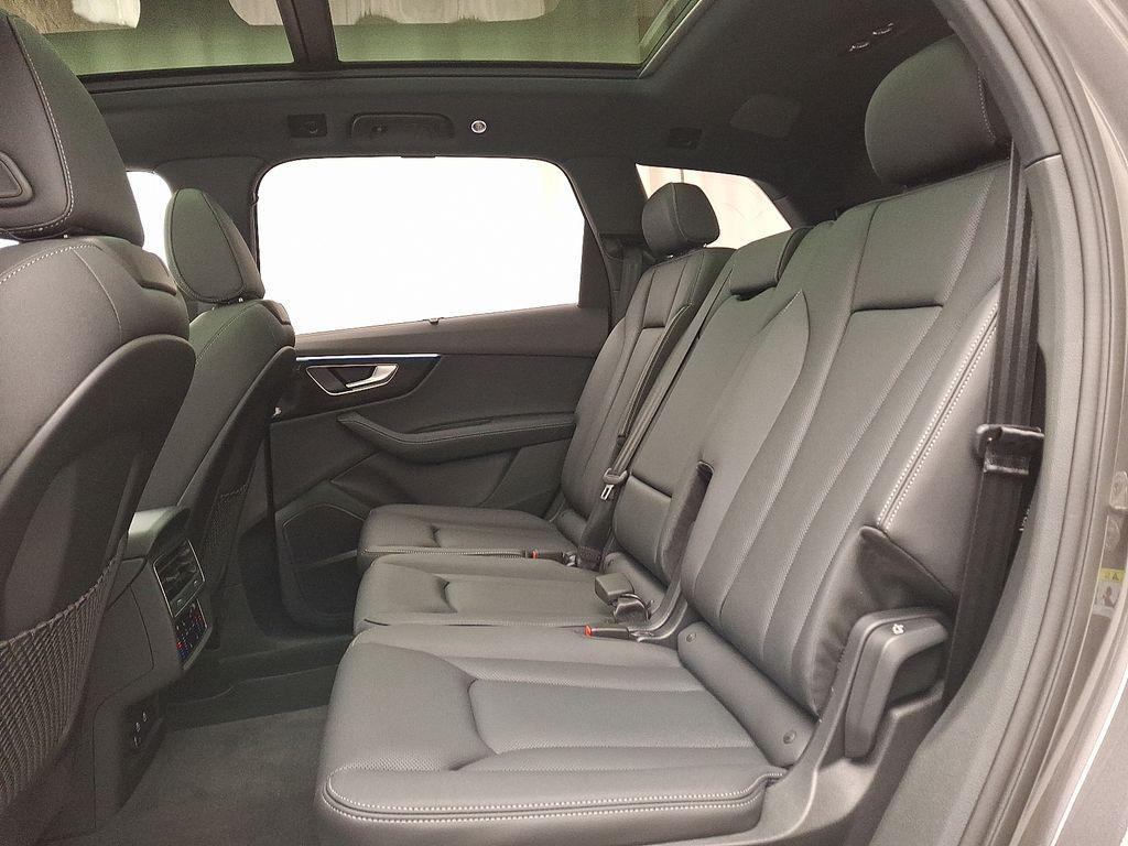 new 2026 Audi Q7 car, priced at $78,295