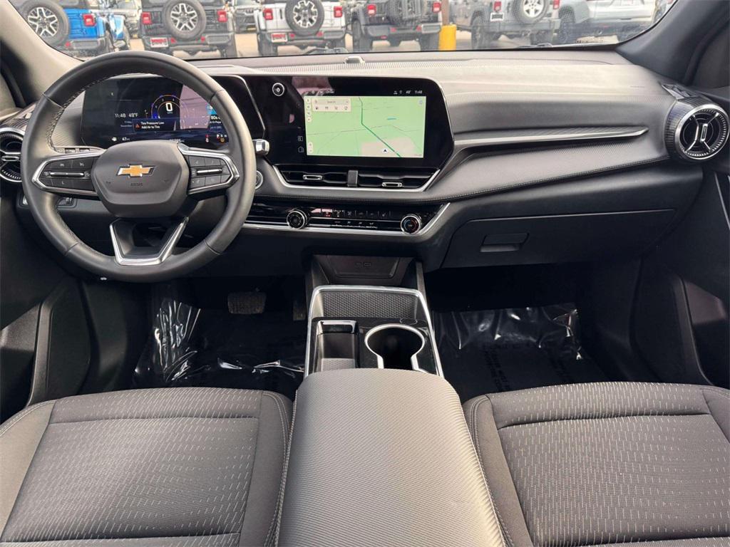 used 2025 Chevrolet Equinox car, priced at $22,000