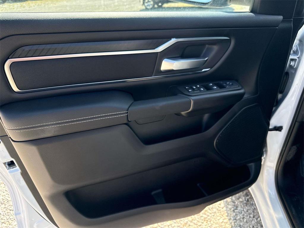 new 2025 Ram 1500 car, priced at $53,532