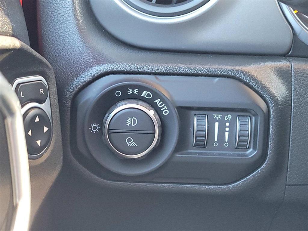 used 2022 Jeep Gladiator car, priced at $31,000