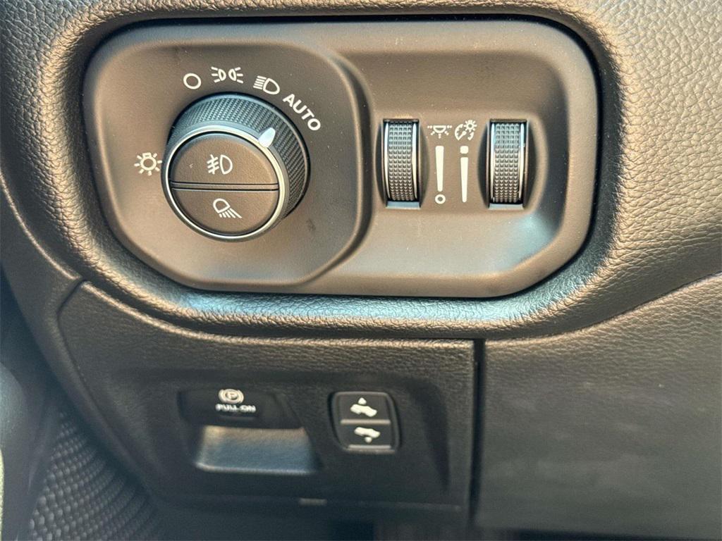 new 2025 Ram 1500 car, priced at $53,980