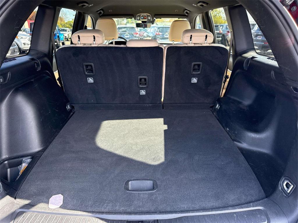 used 2023 Jeep Grand Cherokee car, priced at $29,000