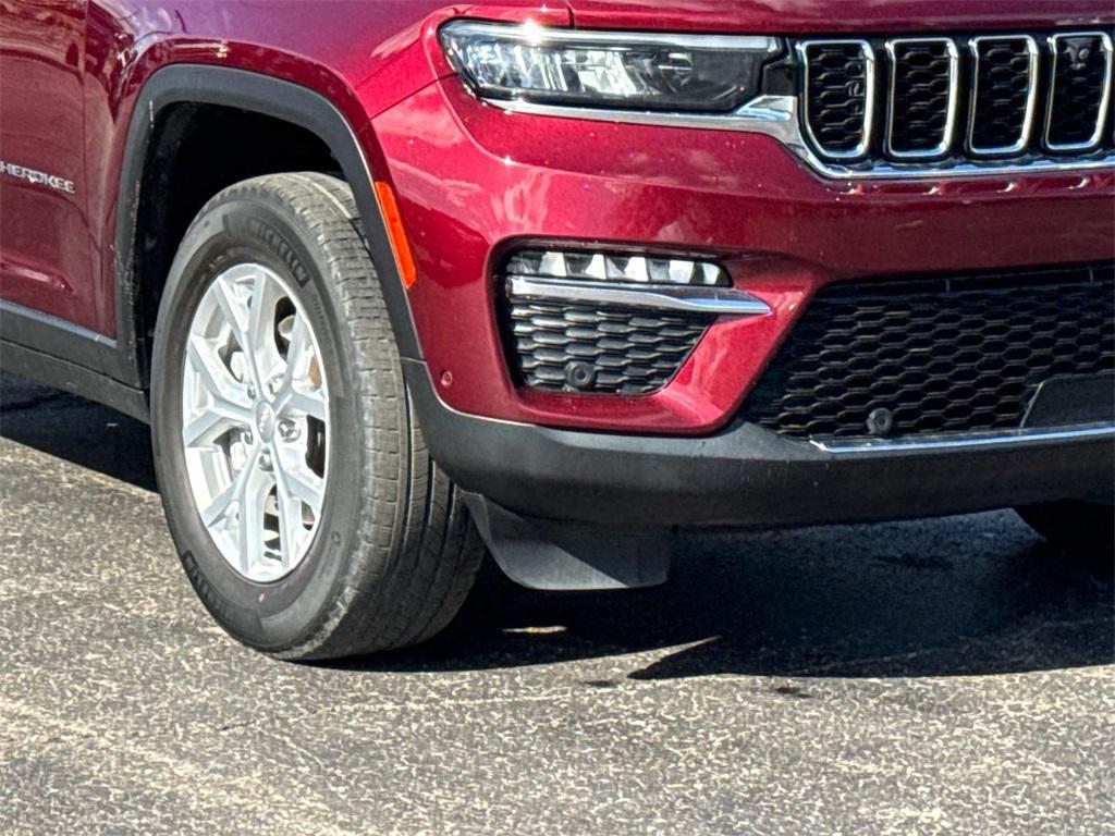 used 2023 Jeep Grand Cherokee car, priced at $29,000