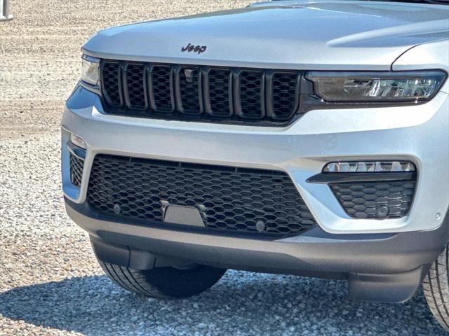 new 2025 Jeep Grand Cherokee car, priced at $52,438