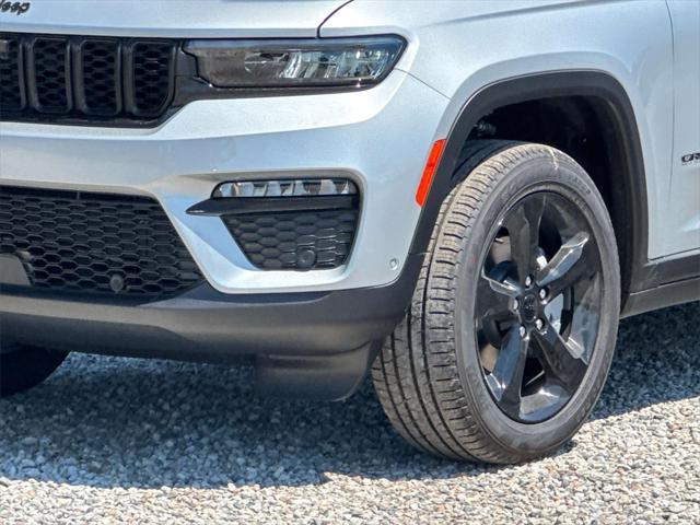 new 2025 Jeep Grand Cherokee car, priced at $52,438
