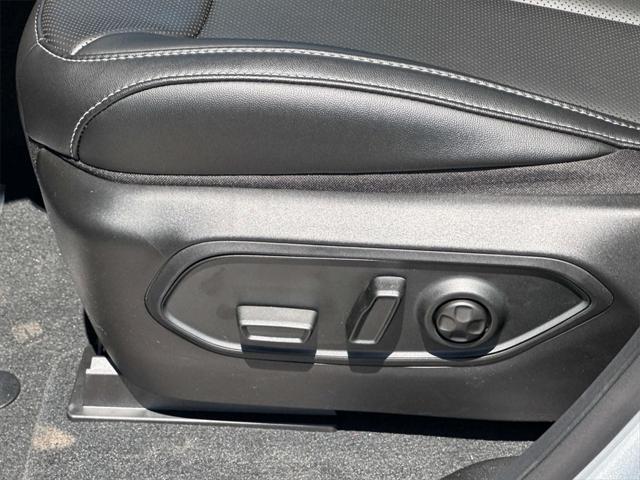 new 2025 Jeep Grand Cherokee car, priced at $52,438