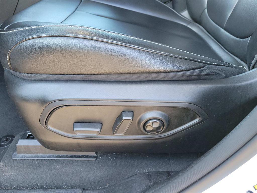 used 2024 Jeep Grand Cherokee car, priced at $31,000