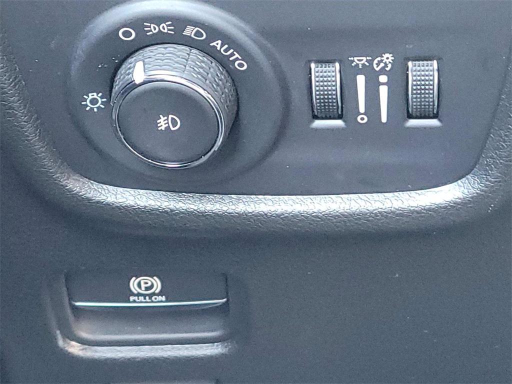 used 2024 Jeep Grand Cherokee car, priced at $31,000