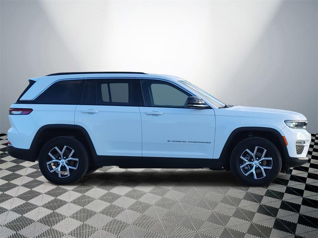 used 2024 Jeep Grand Cherokee car, priced at $31,000