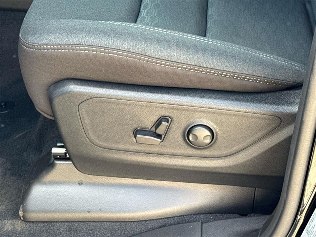 new 2025 Ram 1500 car, priced at $52,799