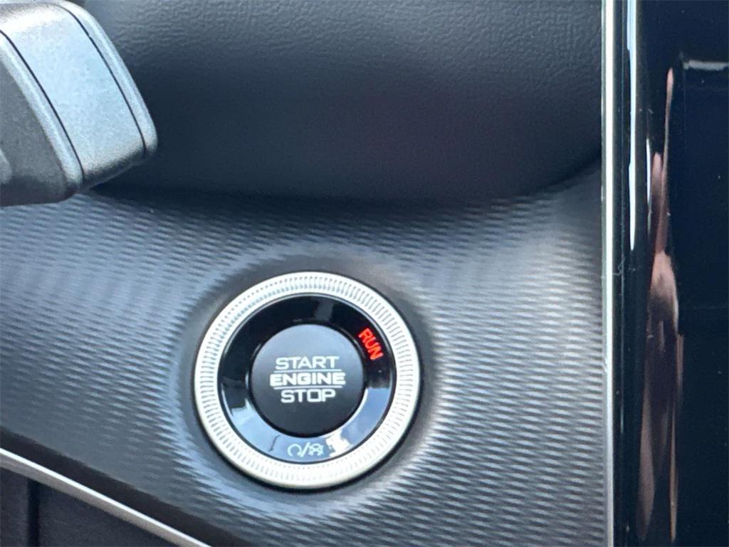new 2025 Jeep Grand Cherokee car, priced at $41,526