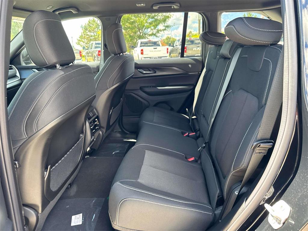 new 2025 Jeep Grand Cherokee car, priced at $41,526