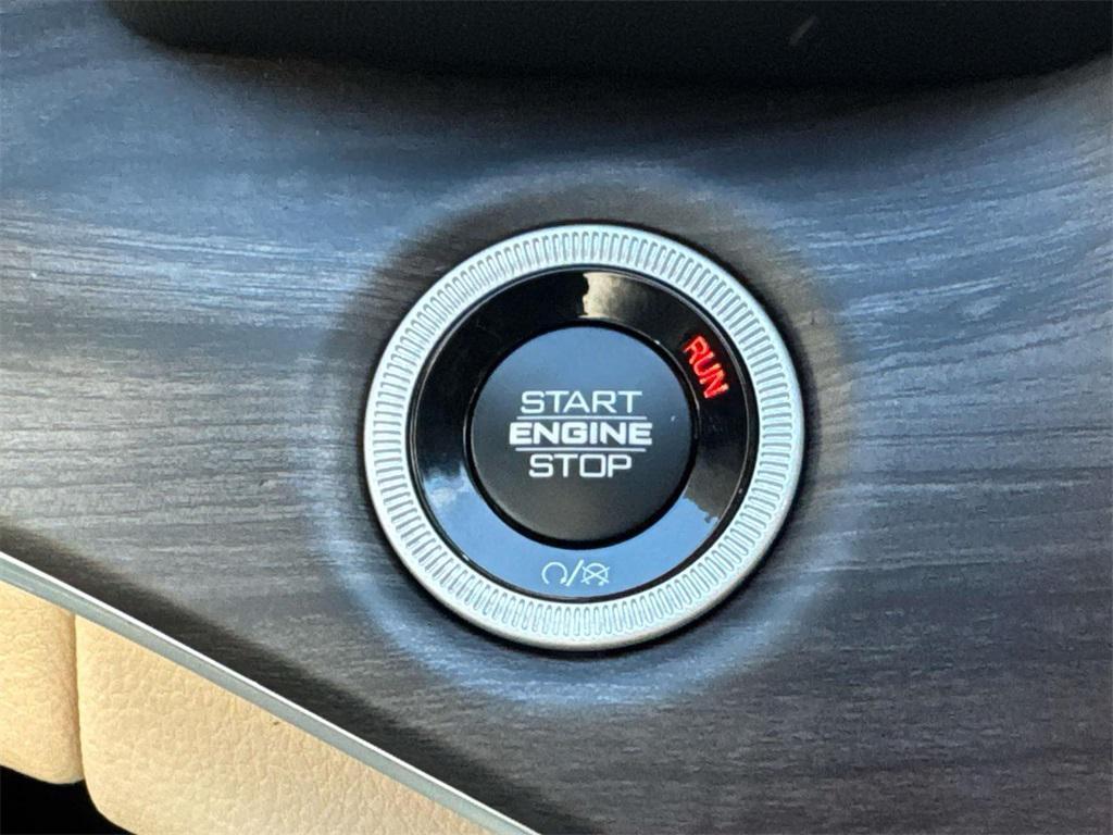 new 2025 Jeep Grand Cherokee car, priced at $56,655