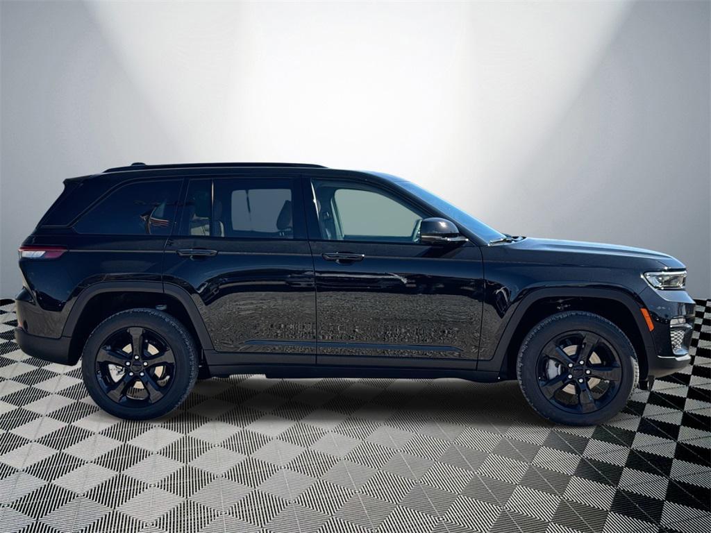 new 2025 Jeep Grand Cherokee car, priced at $56,655