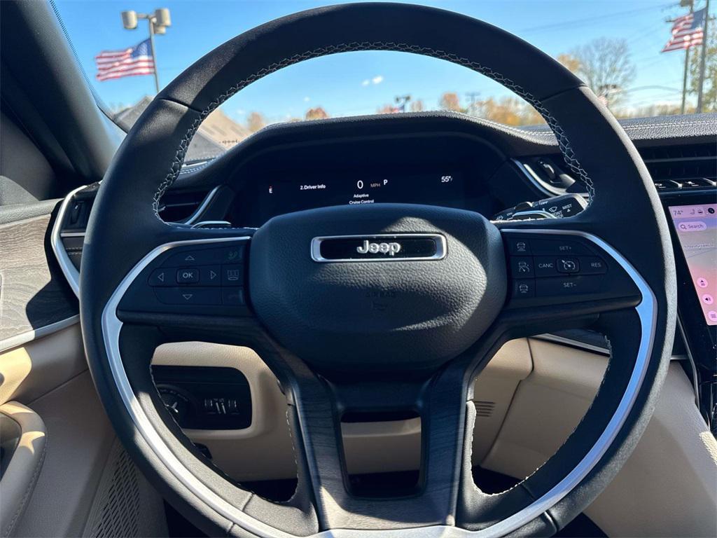 new 2025 Jeep Grand Cherokee car, priced at $56,655