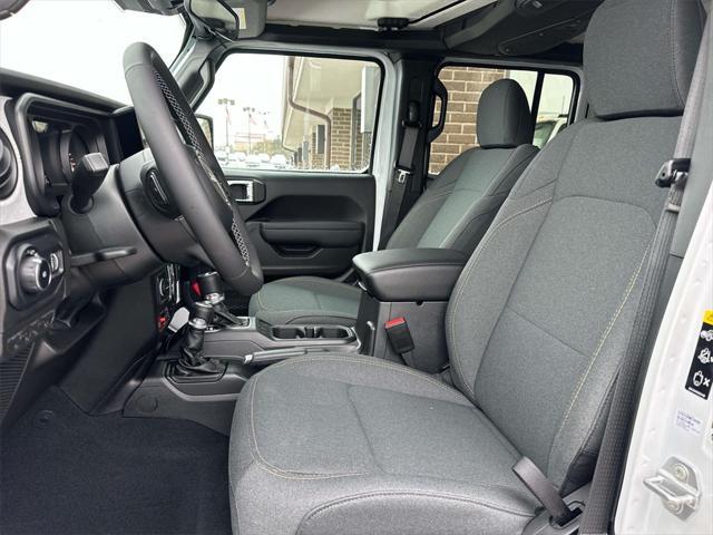 new 2025 Jeep Wrangler car, priced at $48,126
